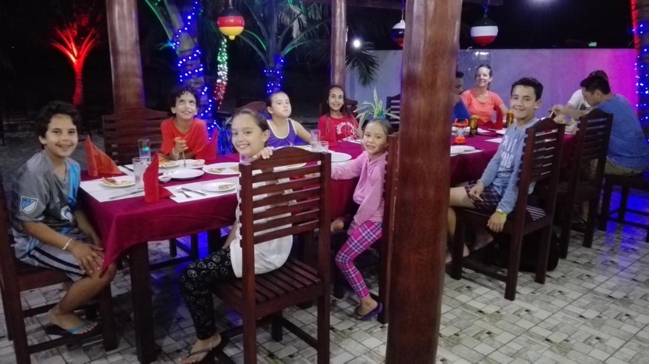 Italia Beach Hotel Ambalangoda  Esterno foto